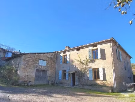 projet de renovation dans un hameau calme