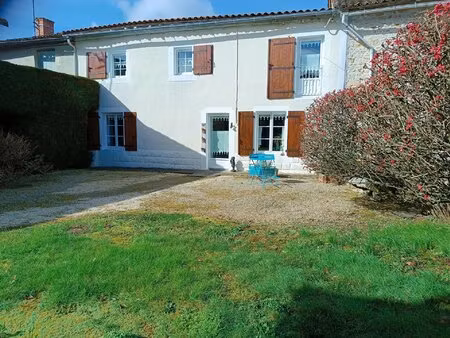 maison de 3 chambres avec possibilité de gîte  proche des commodités