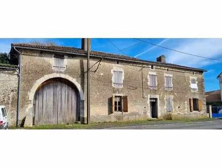 maison de village à rénover avec terrain et dépendances