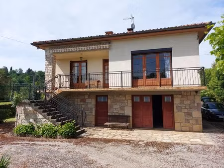 maison avec 5 chambres proche d'une gare