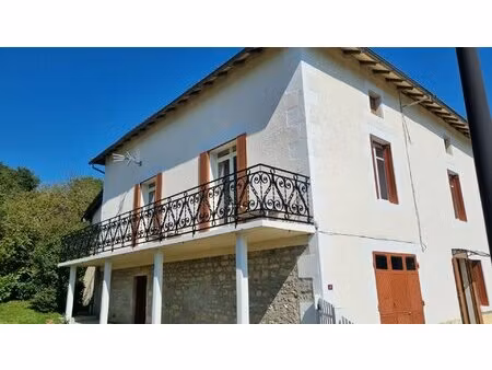 charmante maison de village spacieuse