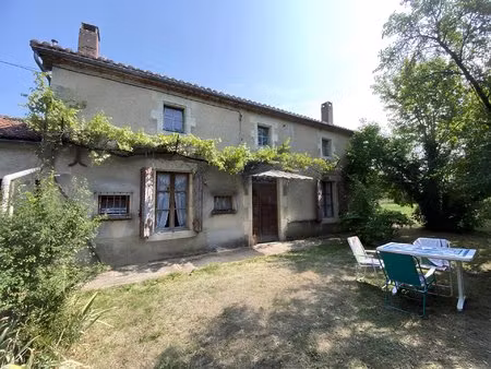 maison de campagne avec terrain – proche de champagne-mouton