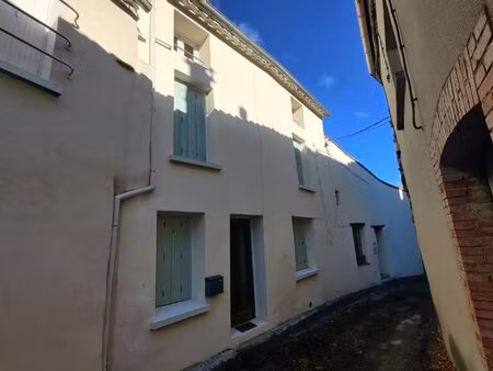 charmante maison de village avec dépendance à rénover et terrain non attenant