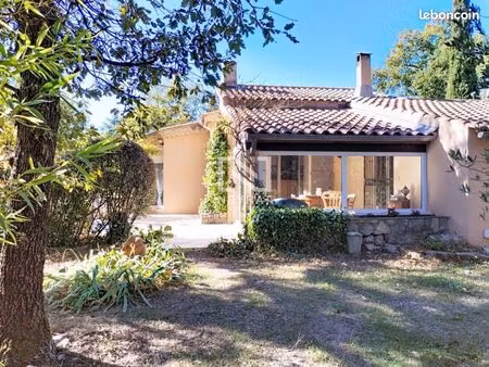 villa 6 pièces 135 m²