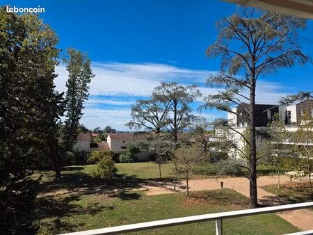 très beau t2 à vendre avec balcon sur parc paysager