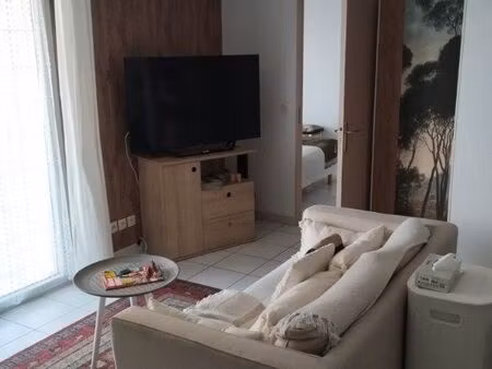 a louer t2 sécurisée 1er étage