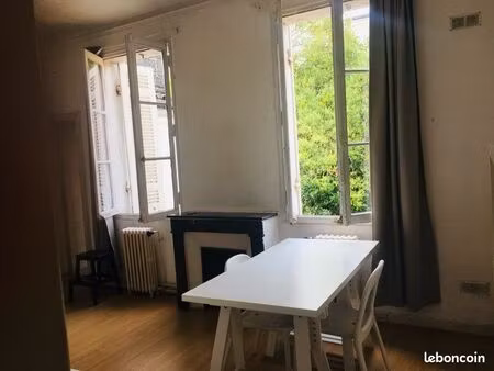 calme et lumineux studio meublé bordeaux centre