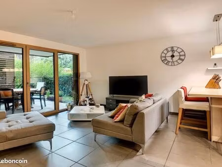 t2 – tassin la demi-lune - 52m² - résidence de standing avec piscine « le jardin baccara »