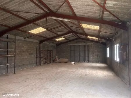 hangar à louer