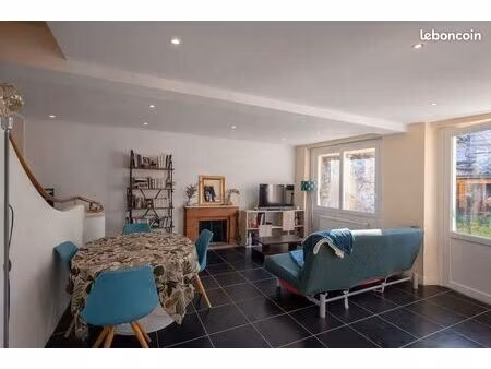 maison de ville 91 m² avec extérieur et garage – cognac centre