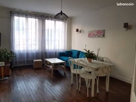 charmant f3 meublé vue hôtel de ville