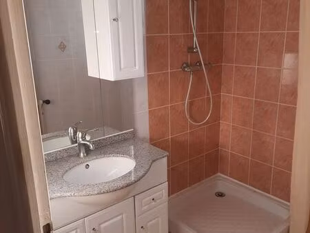 location a l'année appartement t3