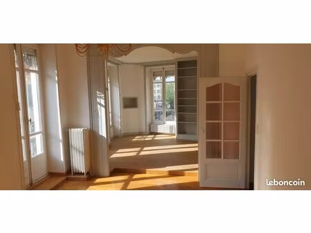 splendide t5 à louer