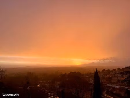 t2 refait à neuf  clim  cuisine équipé  meublé