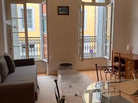 beau t2 meublé proche place carnot