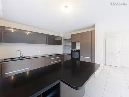 appartement 3 pièces 101 m²