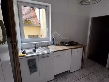 studio 1 pièce 28 m²