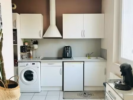 charmant t2 rénové (plein centre)