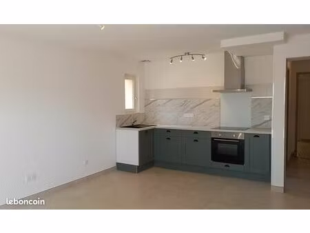 appartement t2- 1er étage- 46 m² avec terras et véranda dispo fév 2026