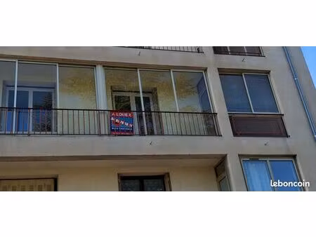 volx proche des commodités   a louer   appartement confortable t3 terrasse et loggia