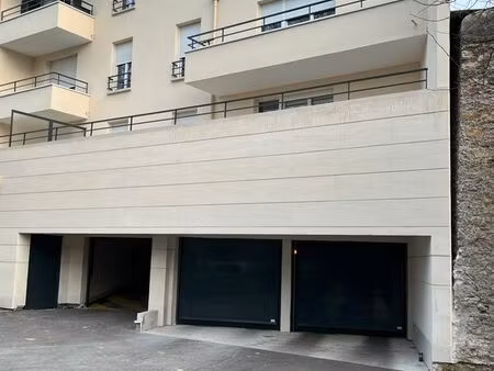 box fermé à louer – 99 /mois – corbeil‑essonnes – résidence sécurisée