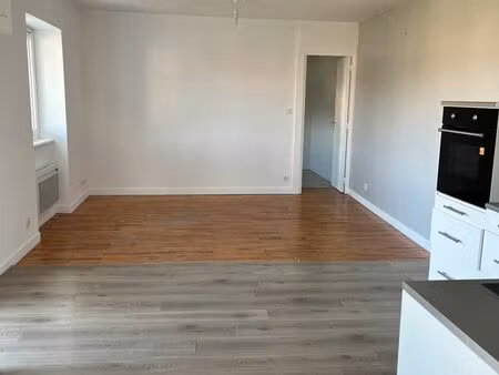 location maison renaison