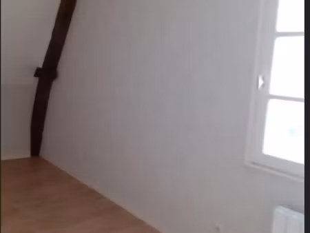 location appartement 4 pièces 83 m² à loches (37600)