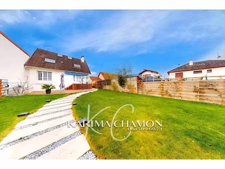 maison 6 pièces - 240 m²