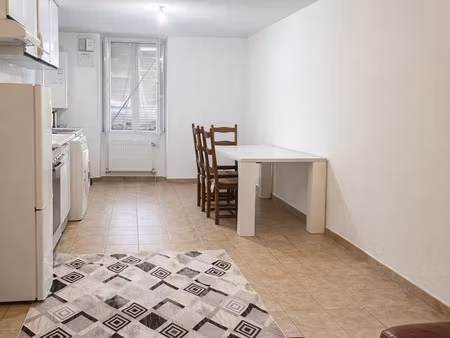 immeuble 10 pièces - 209 m²