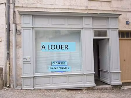 location bureaux et commerces à fontenay-le-comte (85200) : à louer / 62m² fontenay-le-com