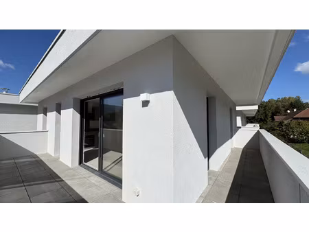 mouxy - type 3 neuf de 66.76 m2 + terrasse + parking - eligi