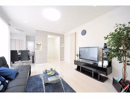 appartement t3 avec balcon + double parking  à 10mn à pied du lycée jacques-dolle