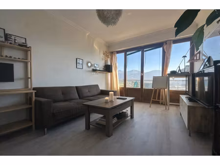 appartement 2 pièces 46.6 m² - balcon 9m² - résidence le centenaire chambéry