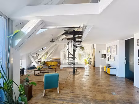 bordeaux victoire - magnifique loft entièrement refait avec terrasse tropézienne