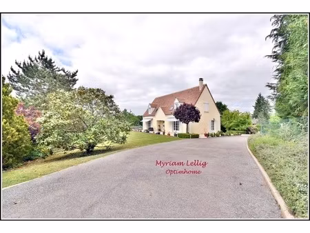 propriété avec dépendance  sous-sol  et garages - (evreux 27)