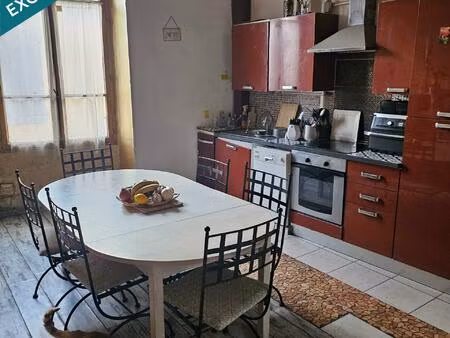 a vendre : appartement spacieux sur 3 niveaux