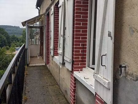 appartement au 1er étage sur 300m2 de jardin