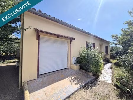 pavillon individuel de plain-pied  2 chambres  1 garage et 1 joli jardin clos