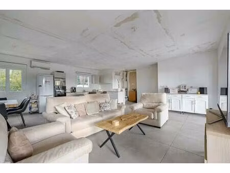 maison de 5 pièces de 120 m² située à vidauban