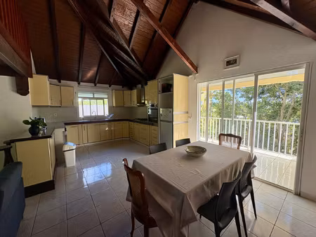 agréable haut de villa t4 + mezzanine meublé - calme et volu