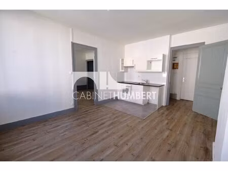 f2 7 rue de la mulatiere