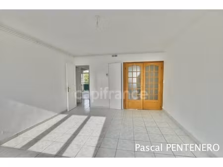 a vendre appartement t4 traversant à vénissieux  quartier gabriel péri