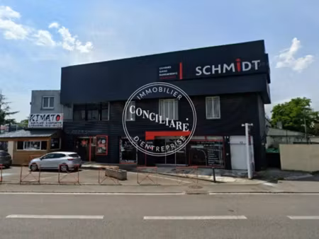 local commercial a louer