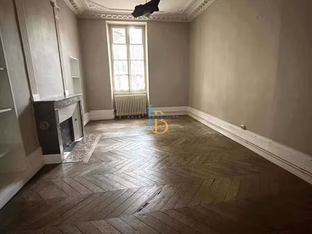 appartement en coeur de ville a visiter rapidement