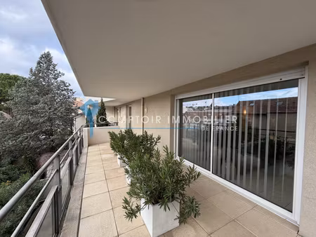 appartement 5pièce(s) 3chambre(s) 152 44 m² nîmes (30900)