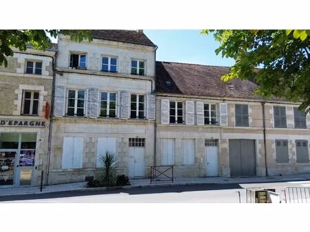 immeuble à usage mixte à saint-savin – emplacement idéal et revenue potentiel