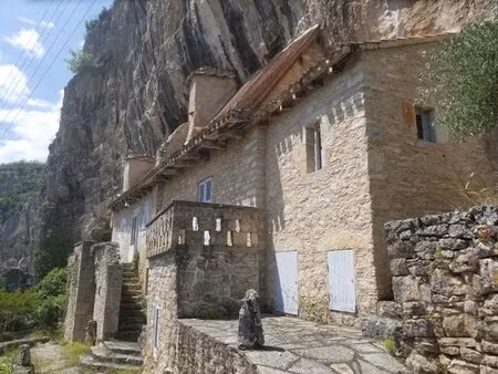 bien rare et unique ! maison troglodyte avec de superbes vues !