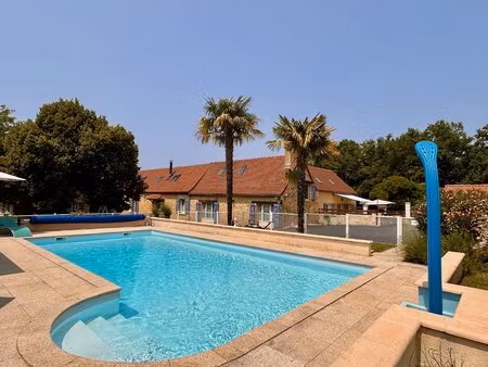 maison de 5 chambres avec potentiel de revenu près de gourdon