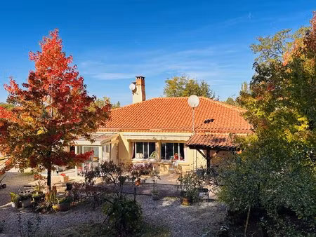 maison de plain-pied 3 chambres avec vue sur la campagne  gourdon