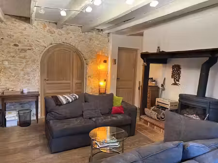 causses du quercy: charmante maison de 4 chambres avec dépendances  4 5ha de terrain et un